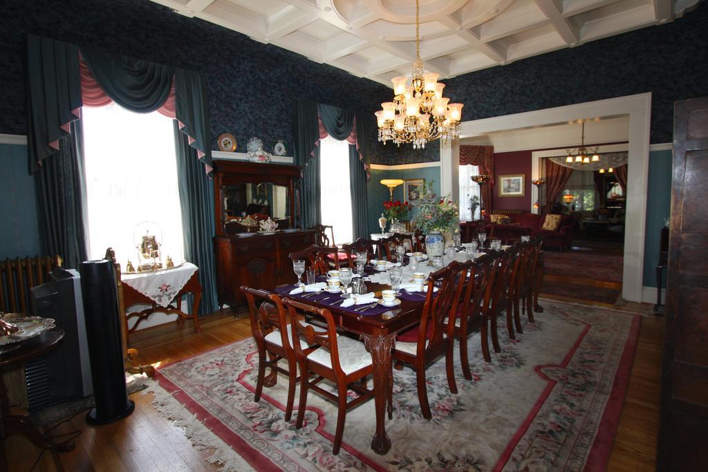 Lion And The Rose Victorian Guest House Portland Extérieur photo
