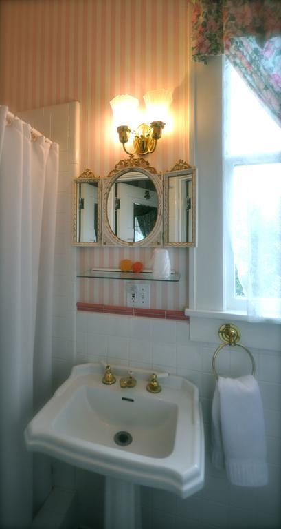 Lion And The Rose Victorian Guest House Portland Extérieur photo