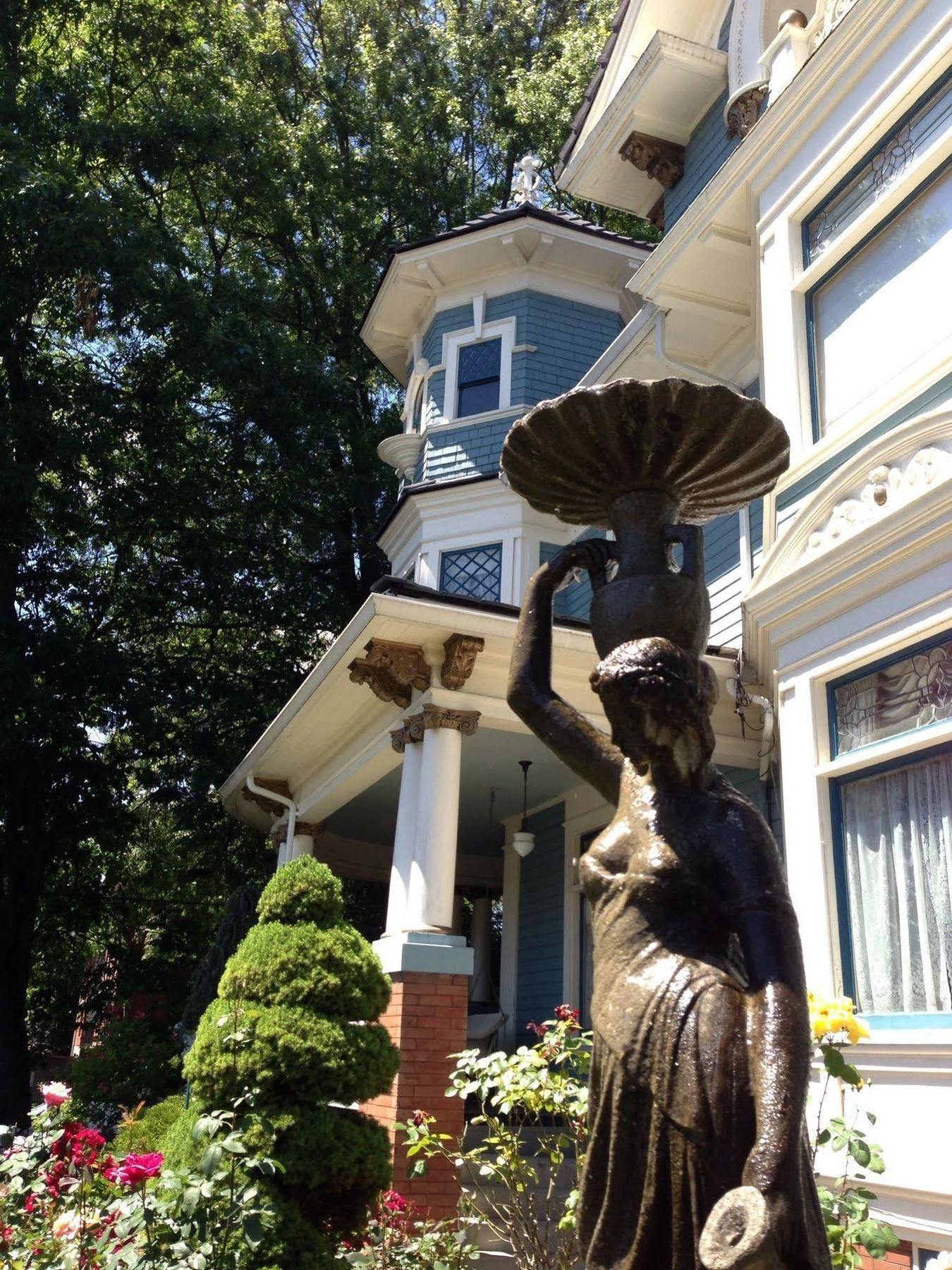 Lion And The Rose Victorian Guest House Portland Extérieur photo